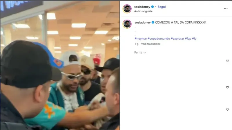 Neymar Look-alike Spurs Mall Frenzy, Security Deploys