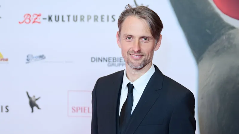 German Actor Axel Schreiber, 49, Succumbs After Long Cancer Battle