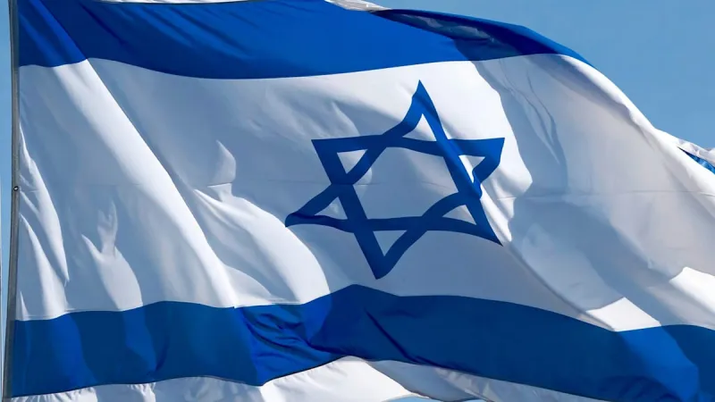 Violence Erupts in Höchberg: Man Beaten for Israel Pin