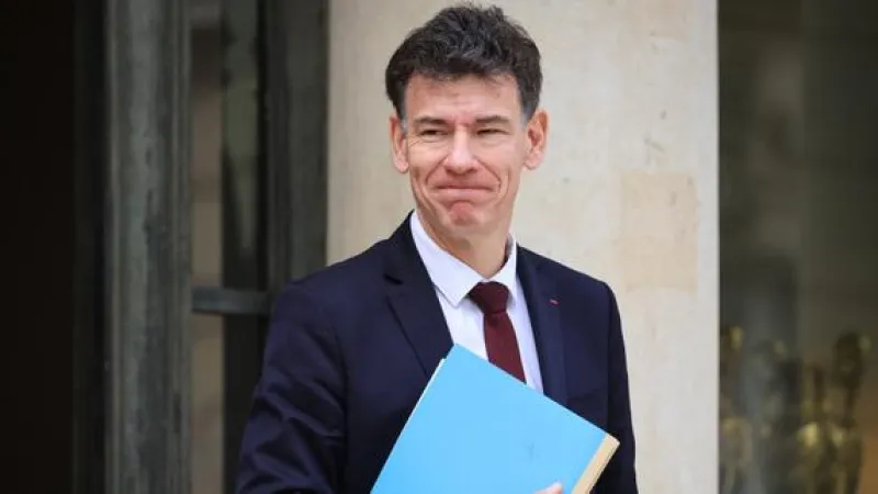 France Considers Five-Fold Tuition Hike, Fewer University Students