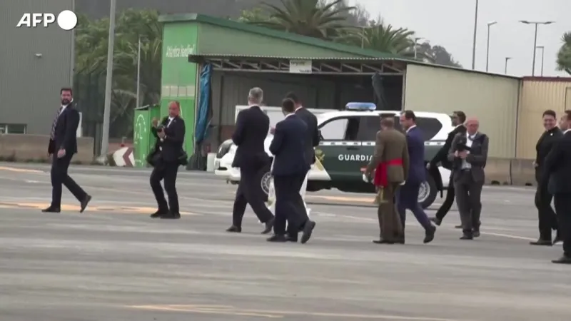 Spanish King's Jet Transports Pope to Rome, Entourage Follows