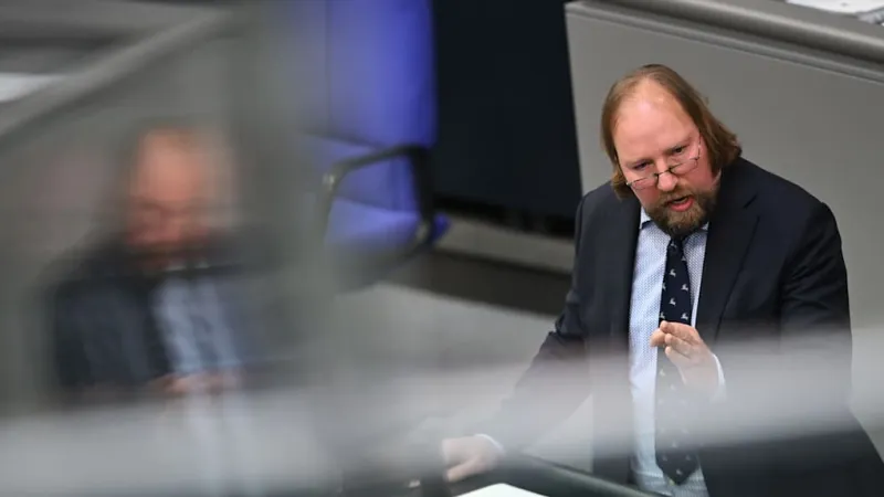 Germany Lacks Data on Russian Shadow Fleet, Hofreiter Cries Foul