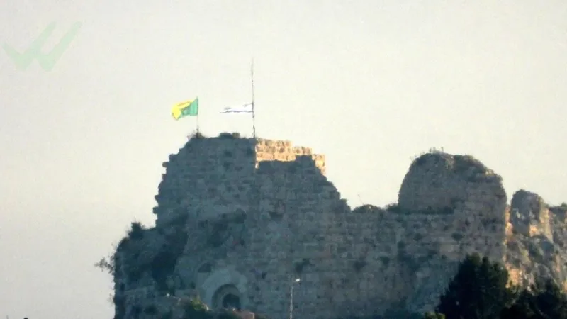 Israel Captures Lebanon's Beaufort Castle; France Seeks Emergency UN Talks