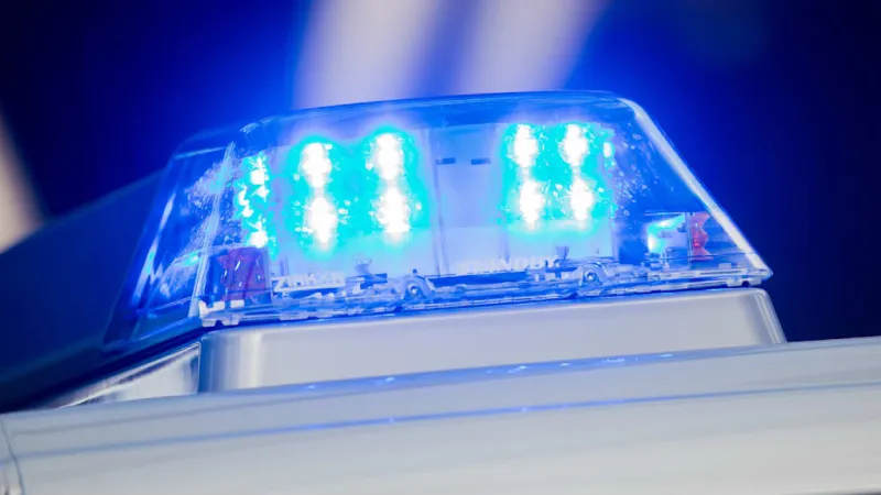 Naked Woman Assaults Civilians, Officers During Public Rampage