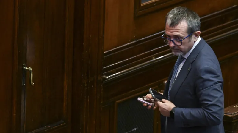 Delmastro Chat Case: Parliament Readies for Pivotal Vote