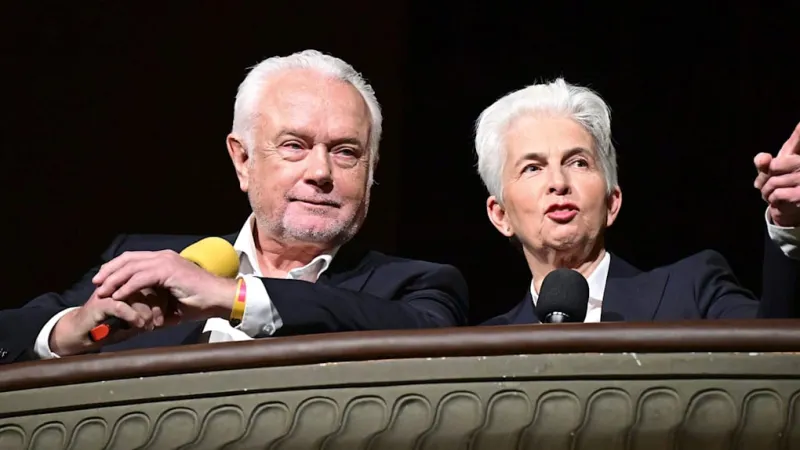 FDP Leadership Battle Erupts: Strack-Zimmermann Dares to Challenge Kubicki