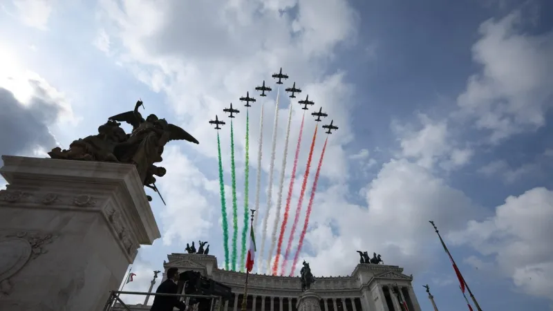 Frecce Tricolori Soar Above Rome for Italy's 80th Republic Day