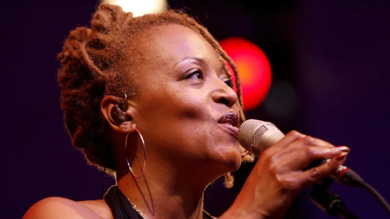 Jazz Icon Cassandra Wilson Dies at 70, Leaves Grammy-Winning Legacy