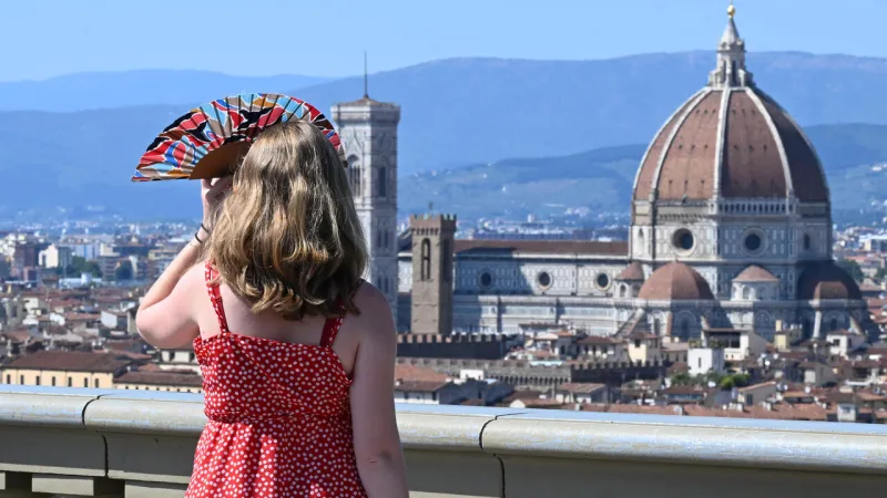 Ventaglio: Ancient Hand Fan Becomes Modern, Essential Fashion Statement
