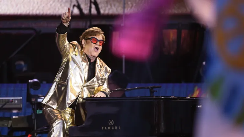 Elton John, Kiki Dee Duet Achieves Billion Streams for Don't Go Breaking My Heart