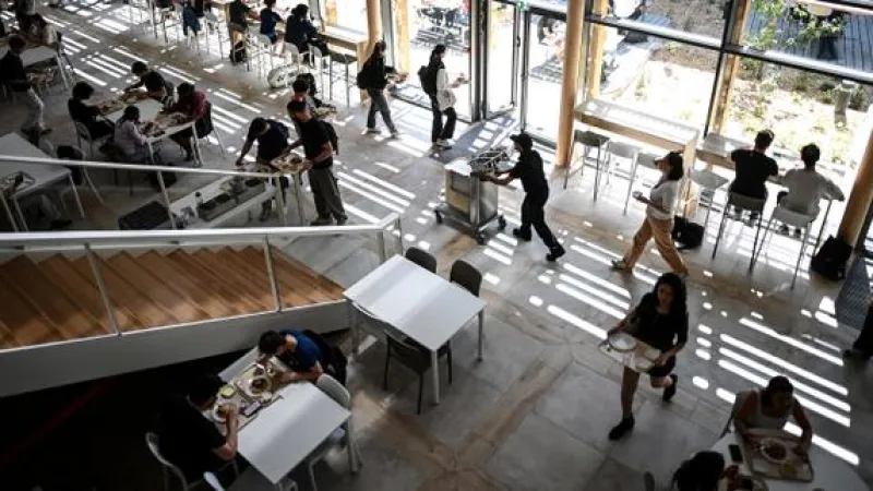 1-Euro Student Meals Threaten Crous Financial Stability, Report Warns