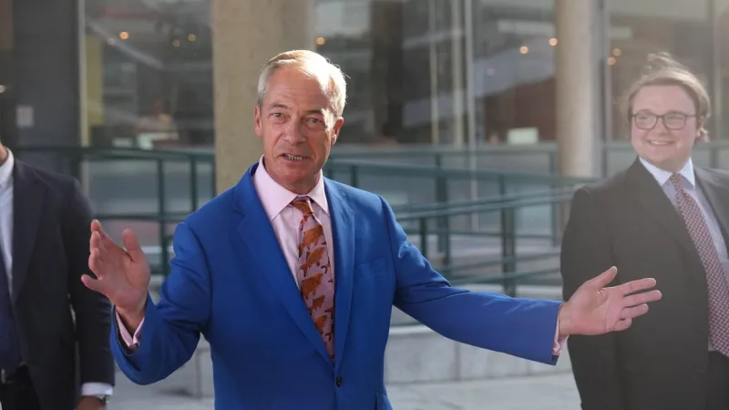 Farage Challenges Establishment: Resigns, Relaunches Candidacy for Parliament