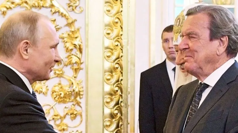 Kremlin Silent on Putin-Schröder Talks Amid Ukraine Peace Push