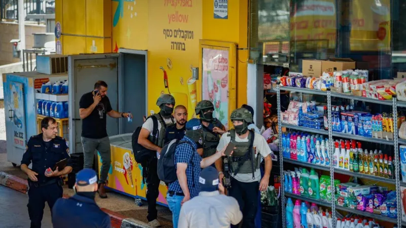 Hamas Hails 'Heroic Attack' North of Tel Aviv; Two Suspects Neutralized