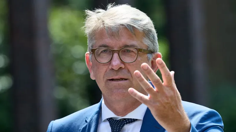 German Culture Minister Declares "Culture Fight" Against AfD Extremism