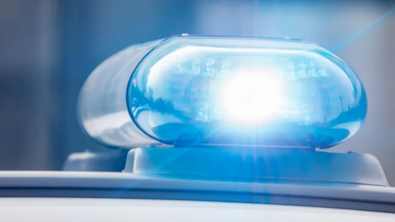 Police Officer Wounded in Göttingen Street Shooting, Suspect Sought