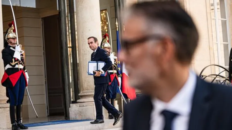 French High School Blockades Escalate: Ministers Accuse LFI, Opposition Cries Repression