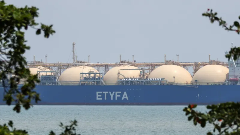 Hormuz Attack Propels Gas Futures Past €46 Amidst Market Jitters