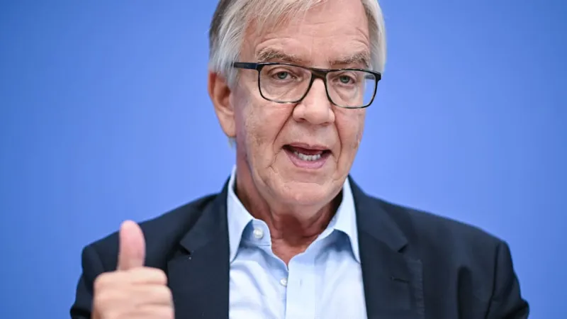 German Left Slams Spiegel for "Dangerous Man" AfD Cover