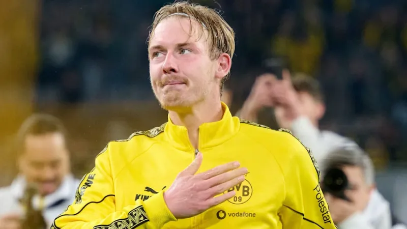 Brandt Swaps Dortmund for Amsterdam: Bundesliga Star Heads to Netherlands