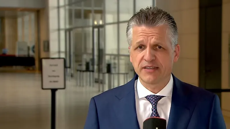 German Chancellery Chief Details Sweeping Reforms: Relief and Progress Combined