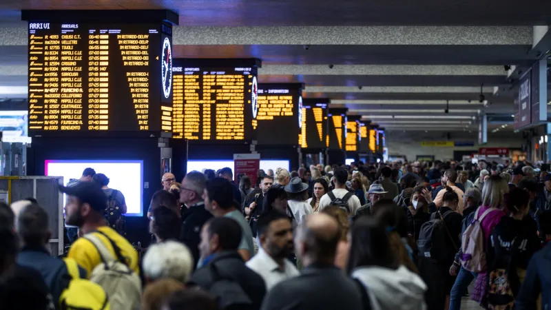 Italian Regulator Fines RFI €1.75 Million Over Rail Chaos