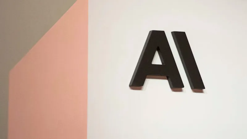 Rapid AI Poses Control Risks, Public Grapples with Fear and Hope