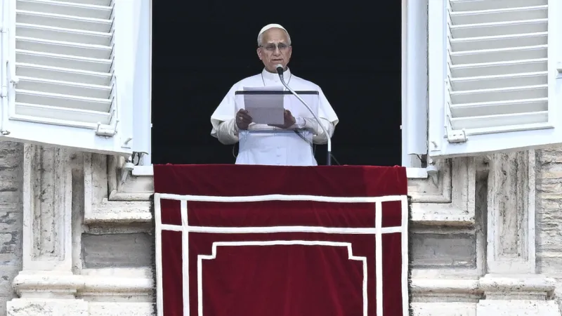 Pope Francis Pleads for Lefebvrians' Return to Catholic Communion