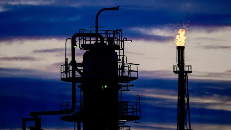 Hormuz Closure Risks Global Summer Fuel Shortages, Agencies Warn