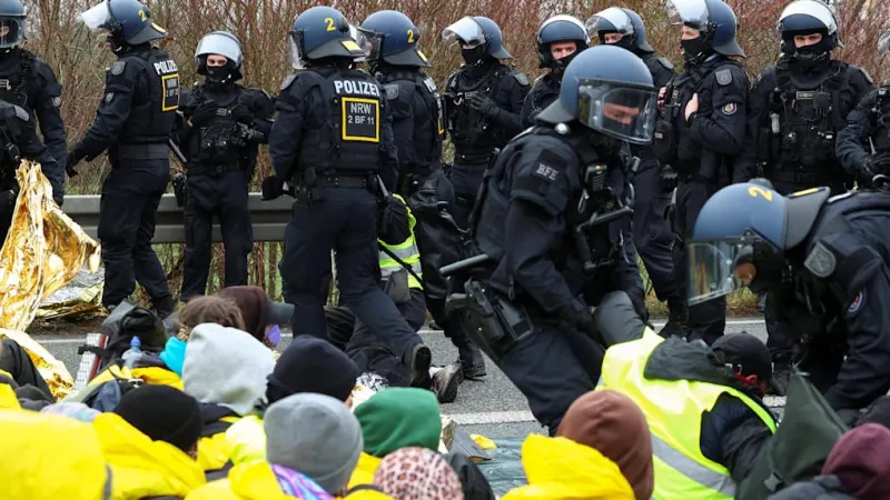 German Police Union Demands Preemptive Detention, Swift Justice for AfD Rally