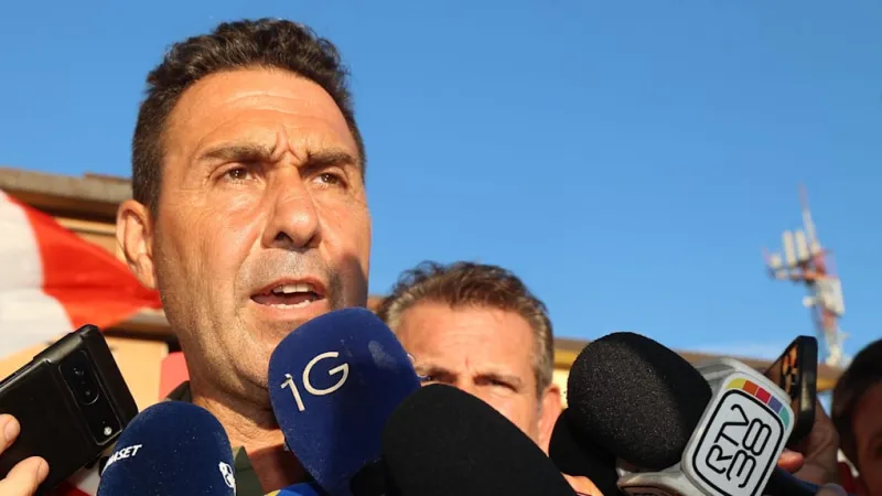 Italy's Right Veers Further Right: Meloni Faces Ex-General's Challenge