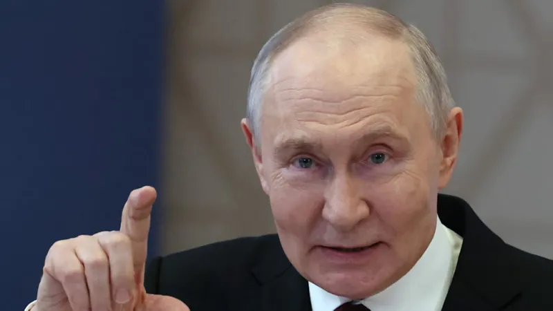 Putin Again Taps Schroder for Ukraine Peace, Citing Trust Amid EU Snub