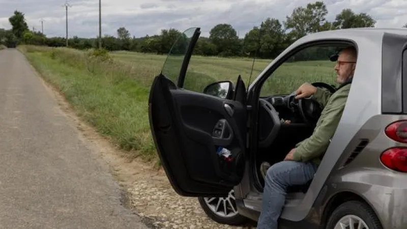 French Educators Face Financial Strain from Unreimbursed Travel