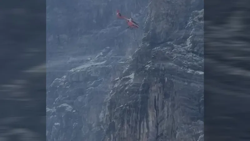 Dramatic Ortles Mountain Rescue: Helicopter Winch Plunges 70 Meters