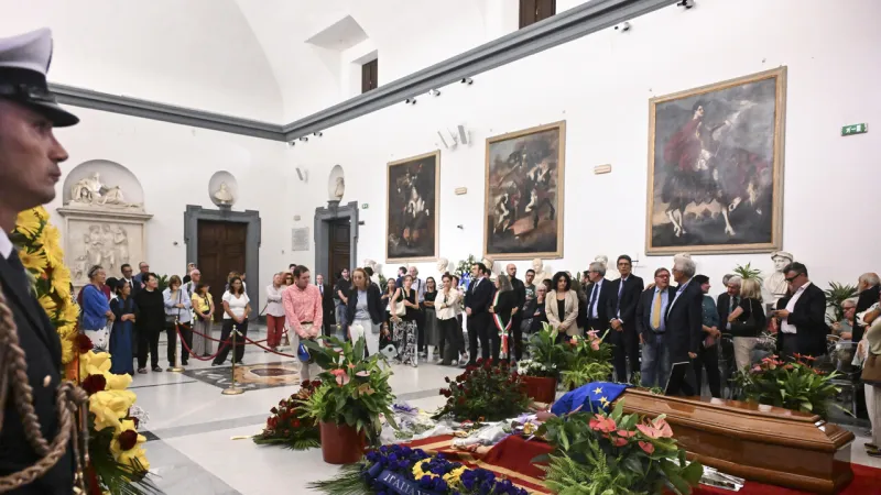 Italian Leaders, Public Prepare for Bonino's Secular State Farewell