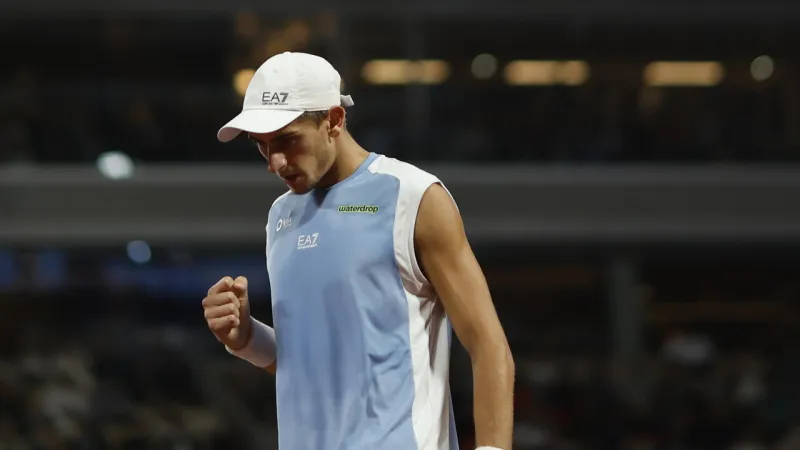 Wimbledon Sees Italian Exits, Sonego Fights for Advancement
