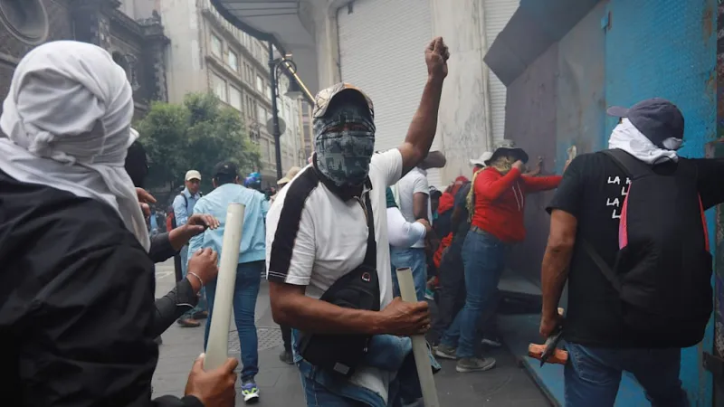 Tear Gas Deployed: Mexico City Teachers Clash Near World Cup Fan Zone