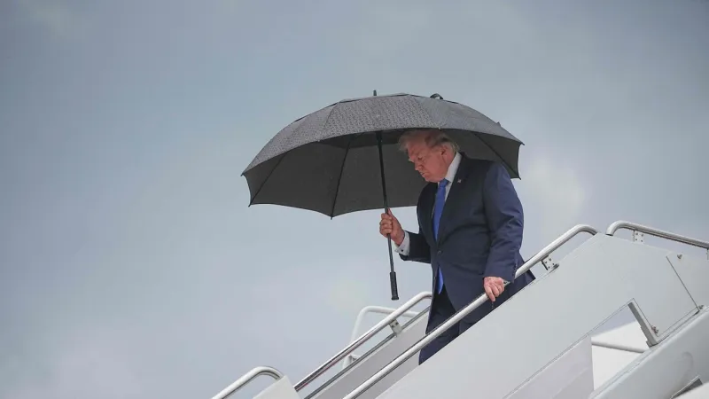 Voters Shift Economic Trust: Democrats Overtake Trump's GOP in Polls