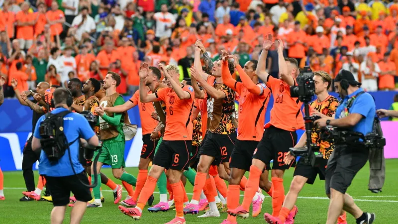 Dutch Storm Past Sweden 5-1 in Resounding World Cup Victory