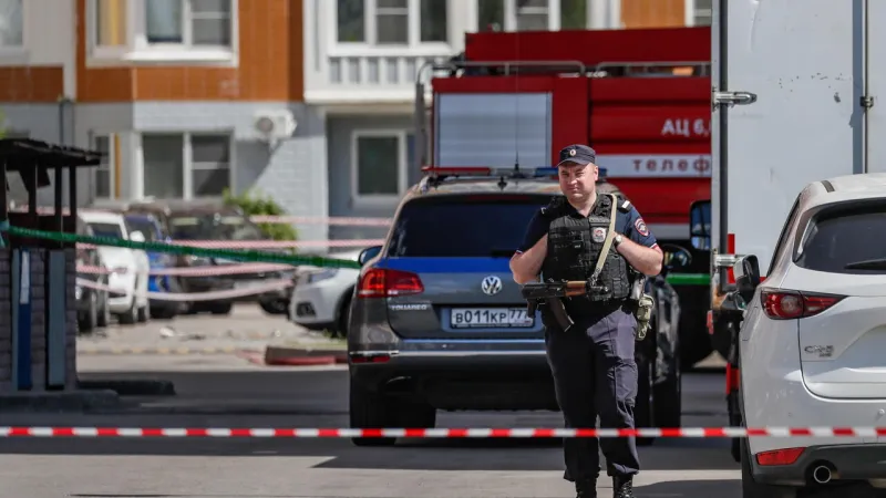 Moscow Cafe Bombing Claims Three Lives, Injures Twenty-One