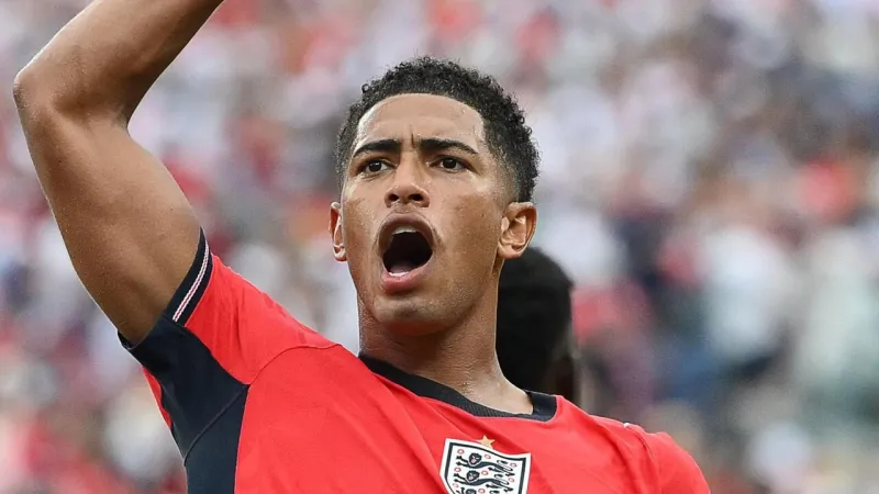 Vogue Crowns World Cup's Sex Symbols: Footballers Redefine Global Style