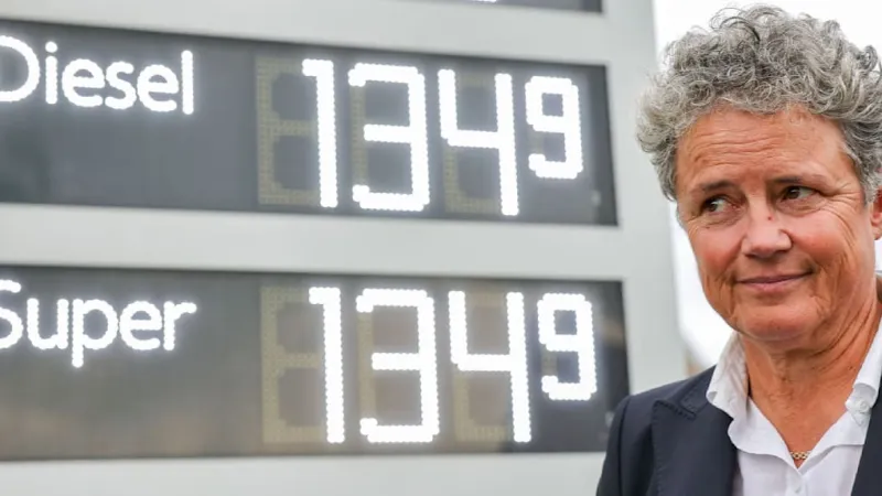 FDP's Discount Fuel Stunt Gridlocks Eisleben, Police Intervene