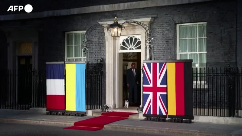 Larry the Cat Prepares to Greet UKs Seventh Prime Minister