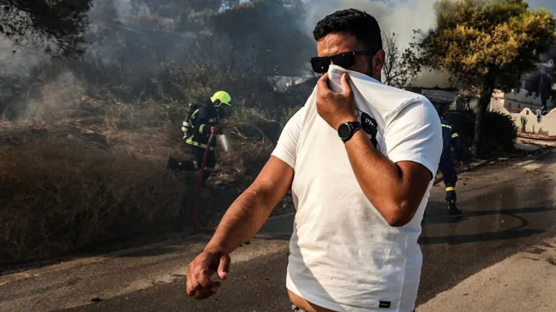 Deadly Wildfires Force Evacuations on Greek Island Salamis