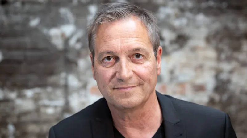 Dieter Nuhr Sparks Outcry: Critics Allege Trivializing Violence