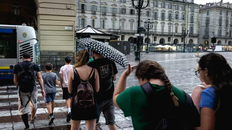 Italy Braces for Scorching Ferragosto As Key Infrastructure Advances