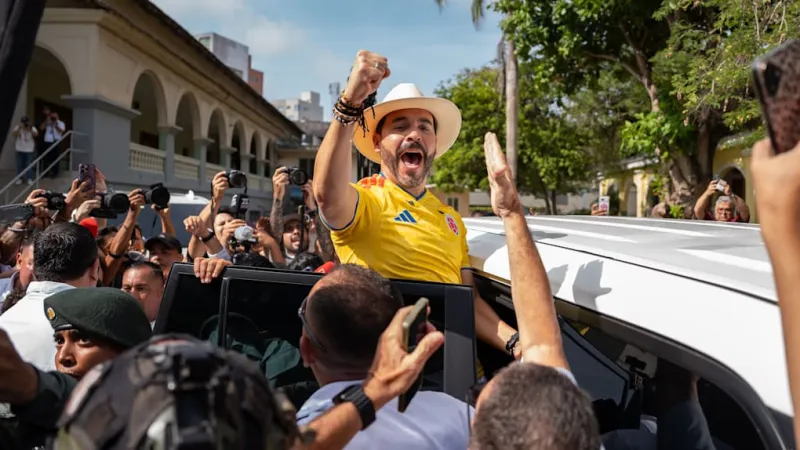 Trump-Backed De La Espriella Claims Colombian Presidency Amid Rightward Shift
