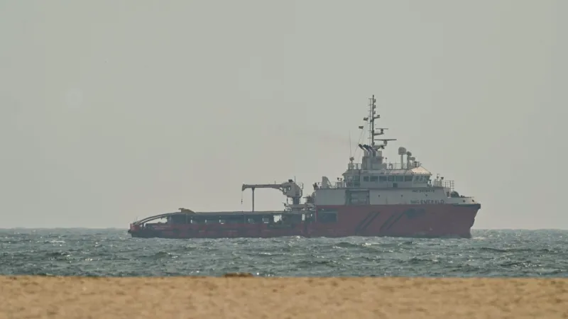 Iran Escalates Gulf Tensions: Hormuz Threat, US Raids, Missile Alerts