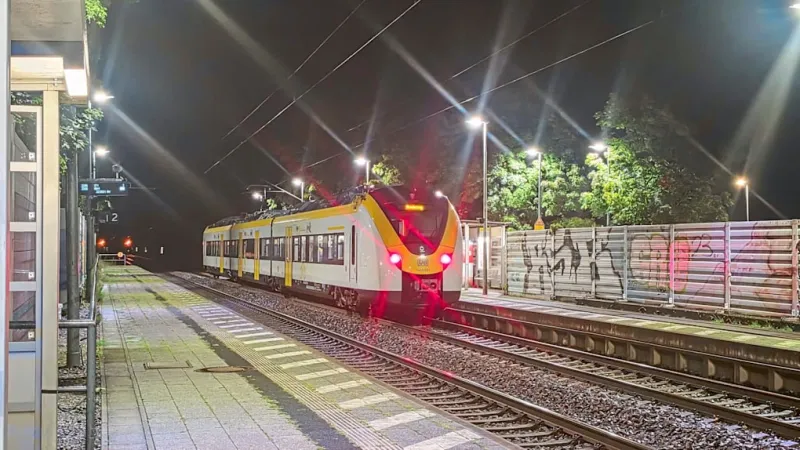 Witness Recounts Chilling Regional Train Attack: Security Guard Fights for Life