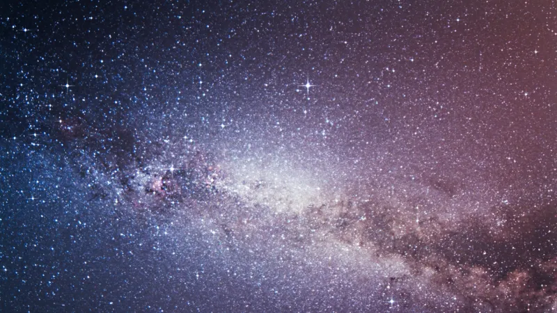 Summer Triangle Dominates July Skies, Moon Engages Planetary Dances